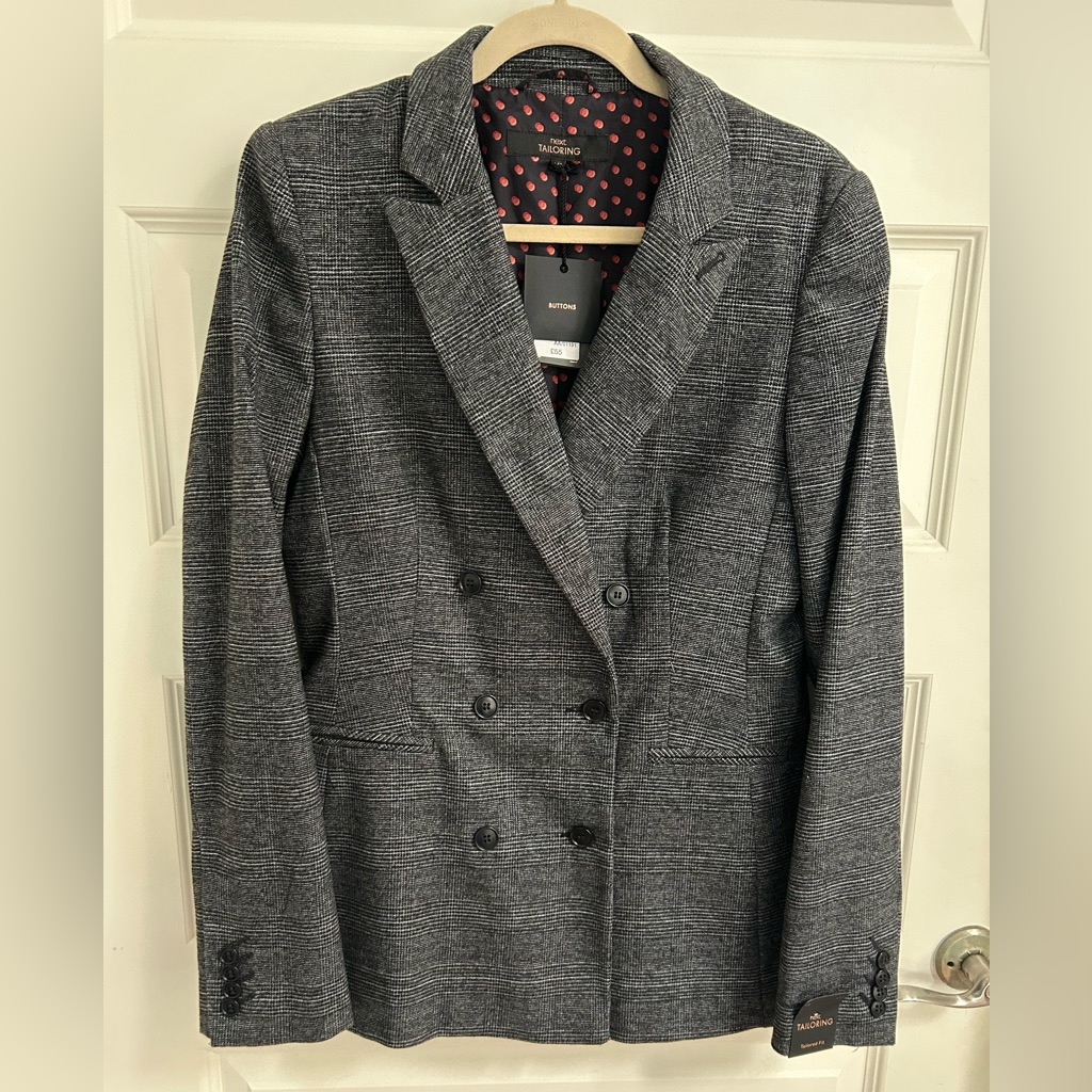 Tall Ladies Tailored Suit. Nwt. 14